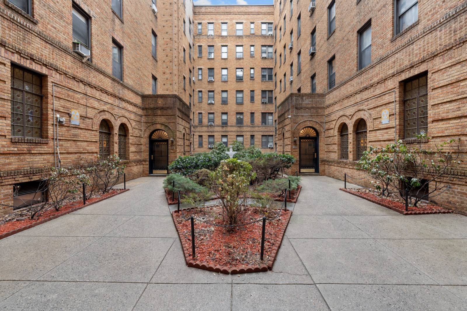 #21 photo, 83-44 Lefferts Blvd, #1F, Куинс ‖ Kew Gardens , NY 11415