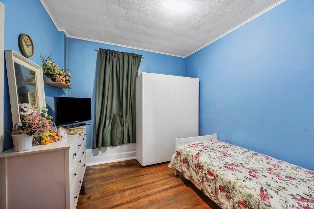 #10 photo, 634 E 3rd Street, Kensington , NY 11218