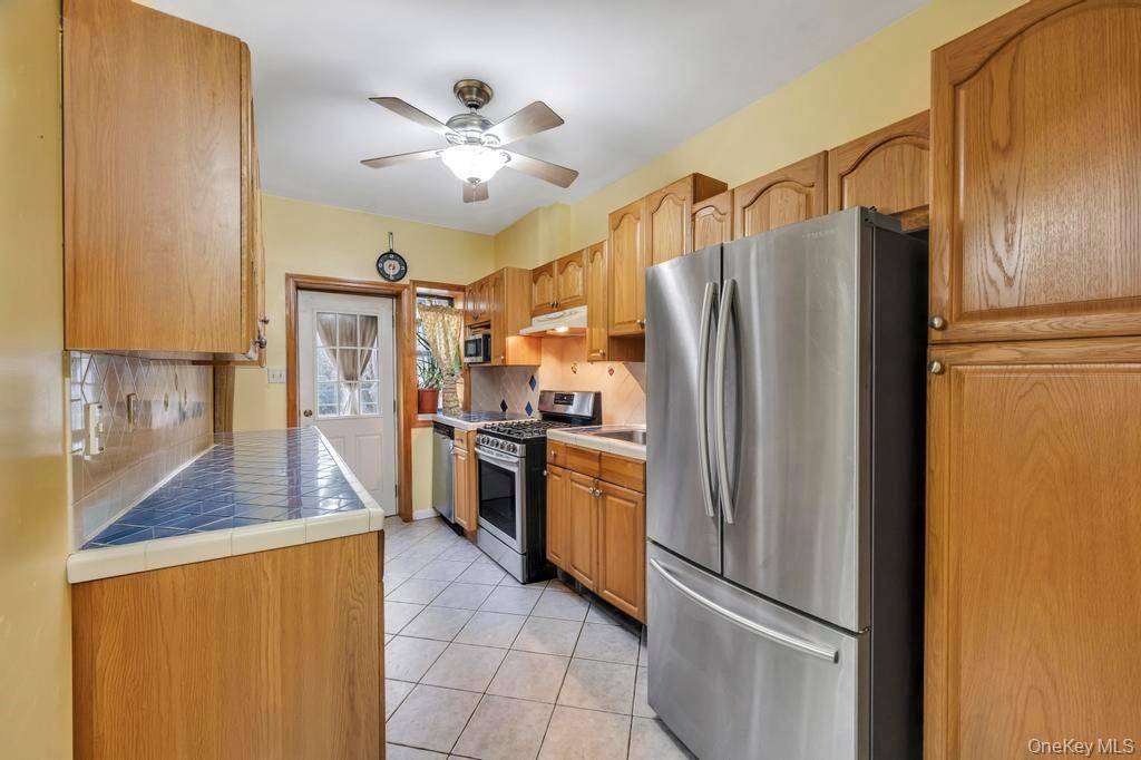 #7 photo, 634 E 3rd Street, Kensington , NY 11218