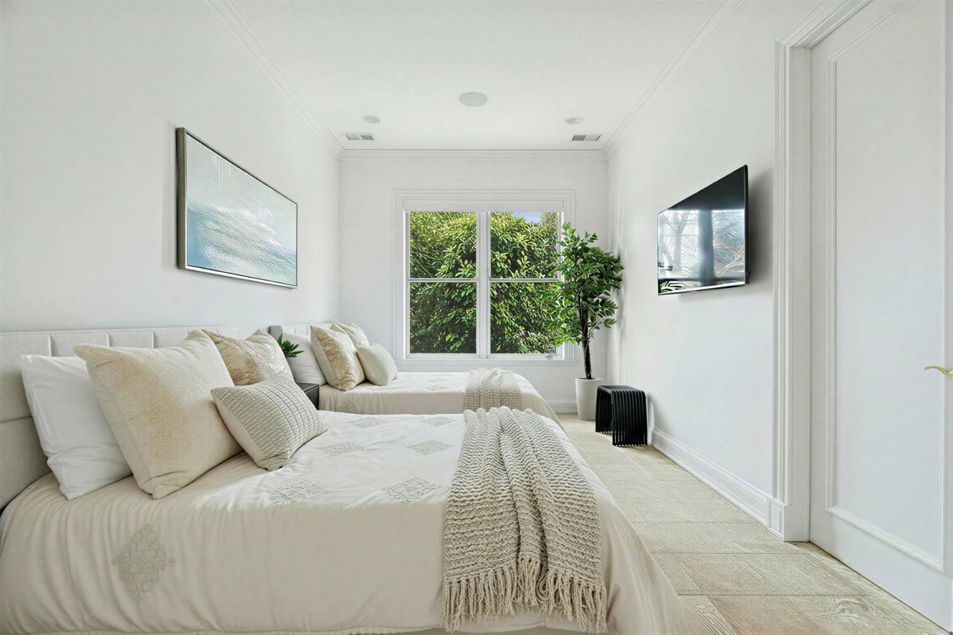 #36 photo, 7 Cross Road, Remsenburg , NY 11960