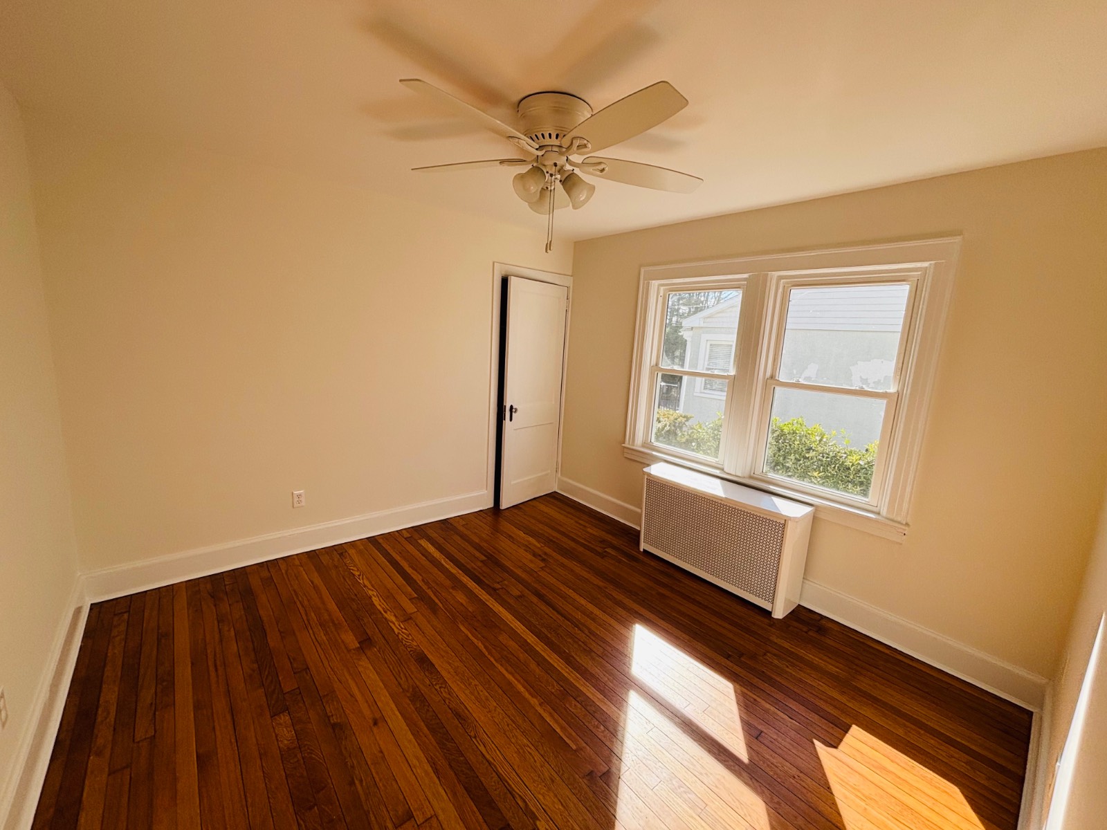 #12 photo, 31 4th St, 长岛 格仑科夫 Glen Cove , NY 11542