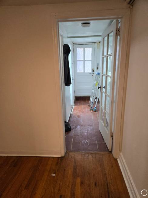 #10 photo, 32-63 41st Street, Astoria , NY 11103