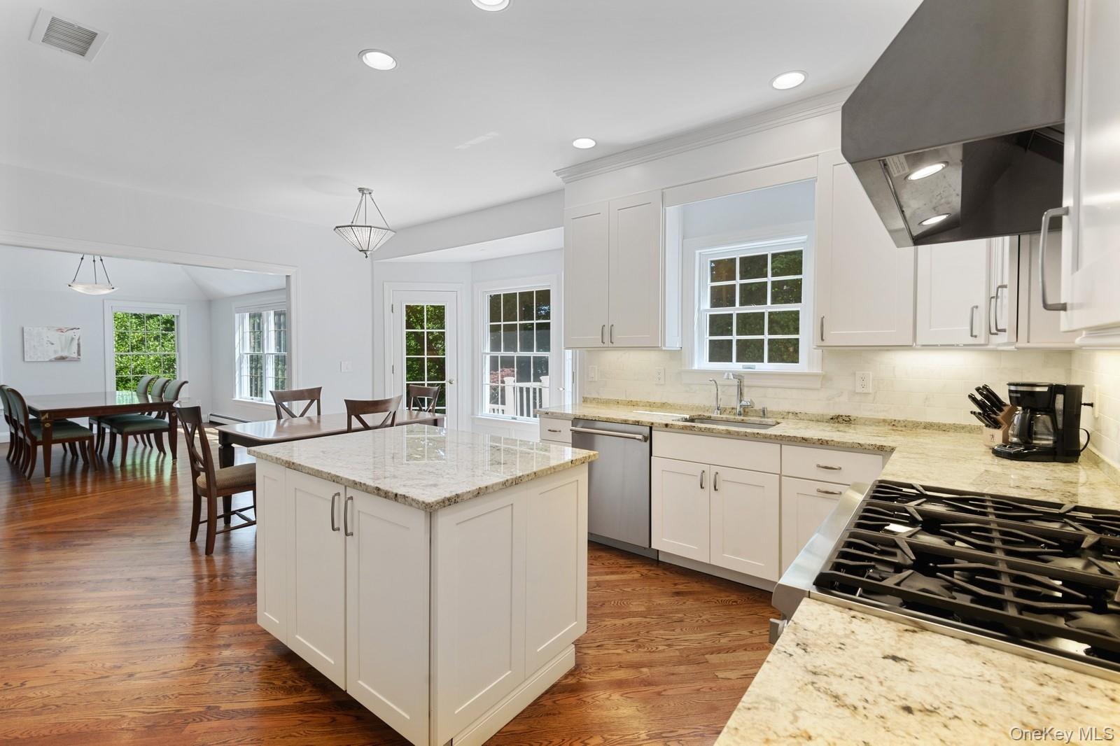 #8 photo, 33 Walters Avenue, সাফোক কাউন্টি Cold Spring Harbor , NY 11724