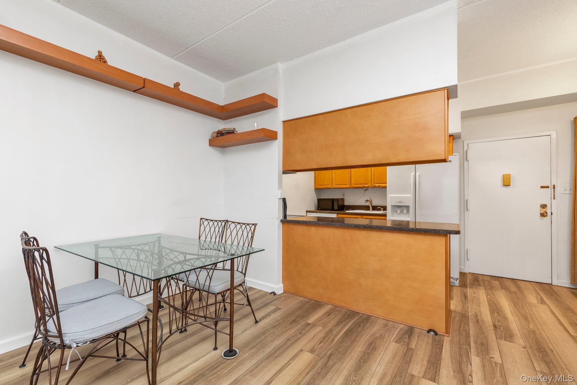 #4 photo, 725 Miller Avenue, Freeport , NY 11520