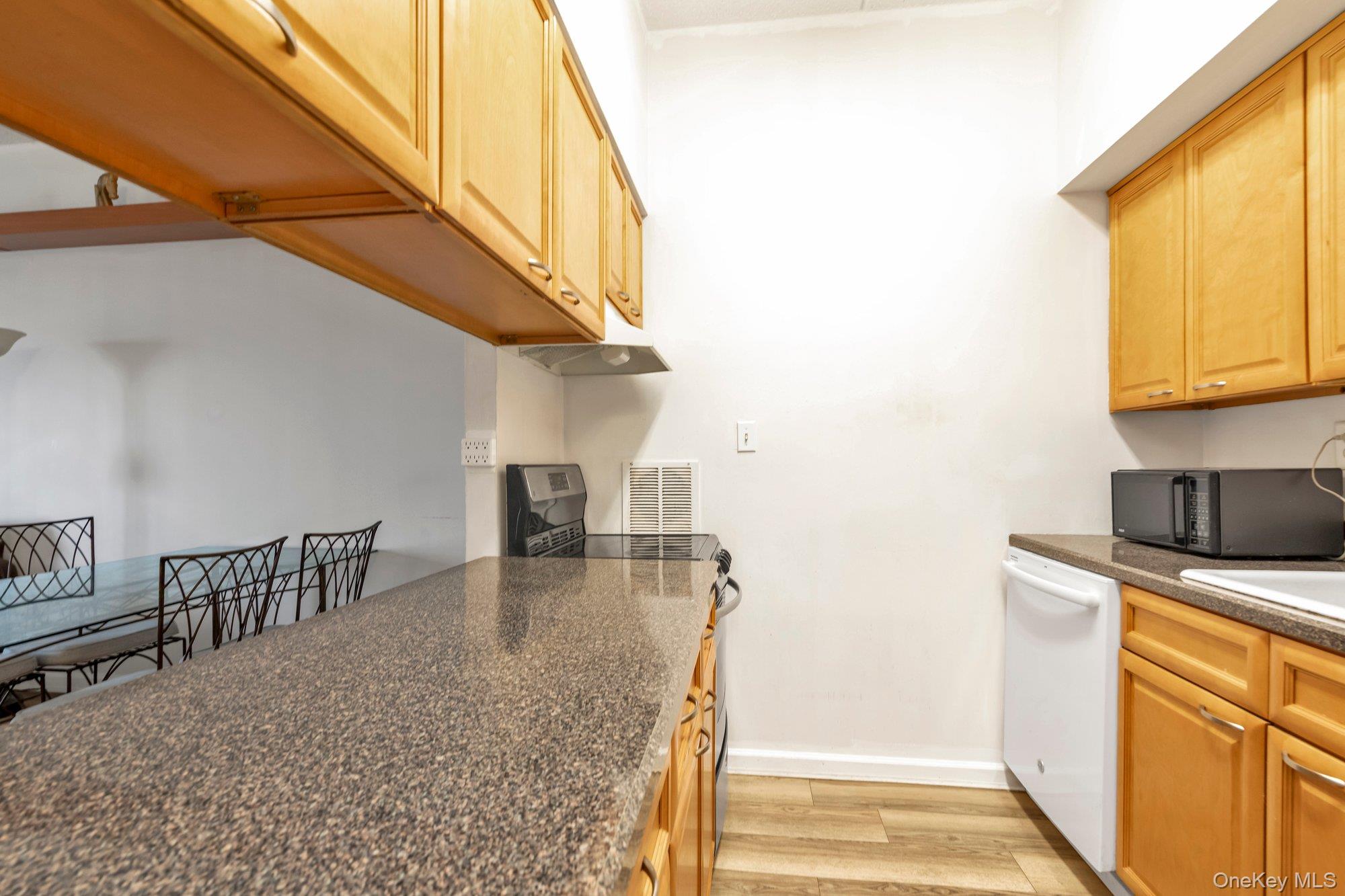 #5 photo, 725 Miller Avenue, Freeport , NY 11520