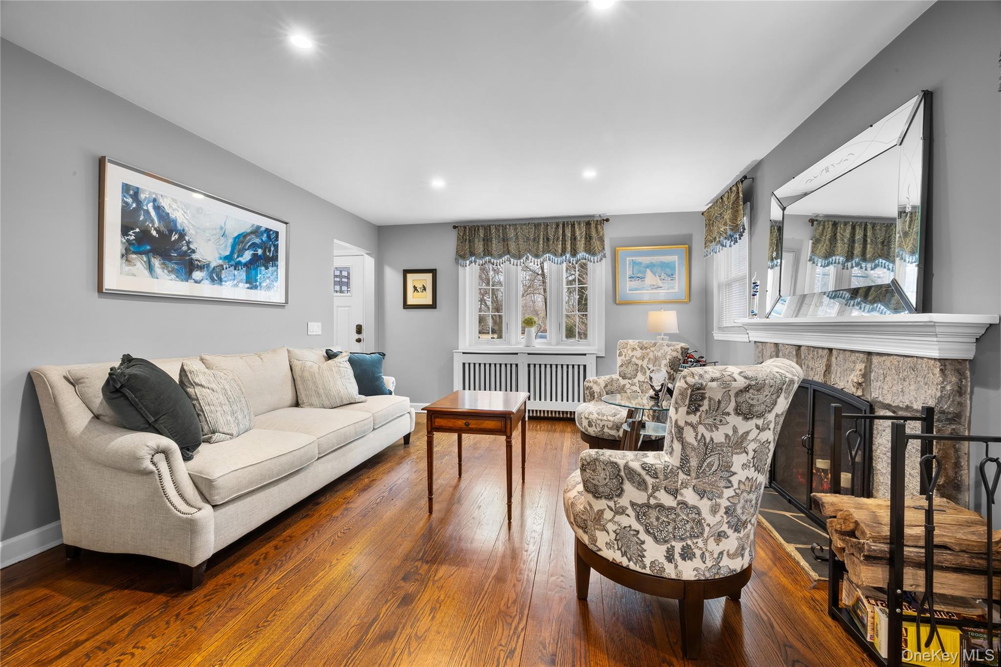 #10 photo, 26 Bedell Place, Amityville , NY 11701