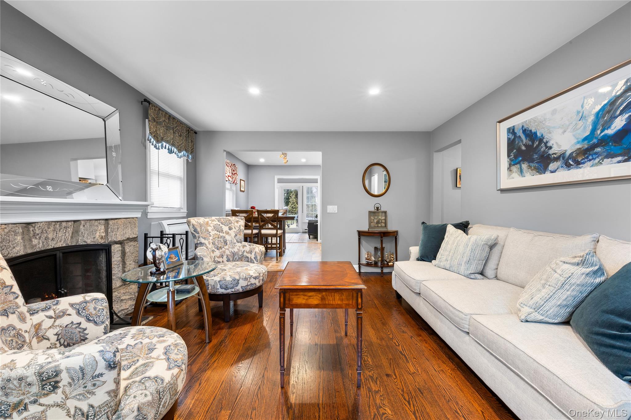 #11 photo, 26 Bedell Place, Amityville , NY 11701