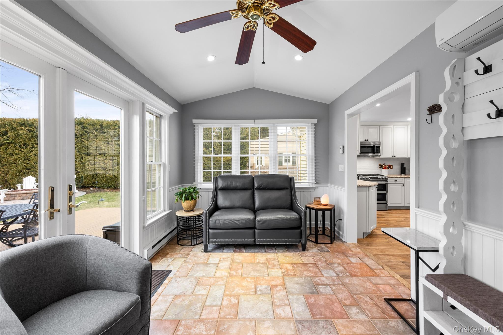 #18 photo, 26 Bedell Place, Amityville , NY 11701