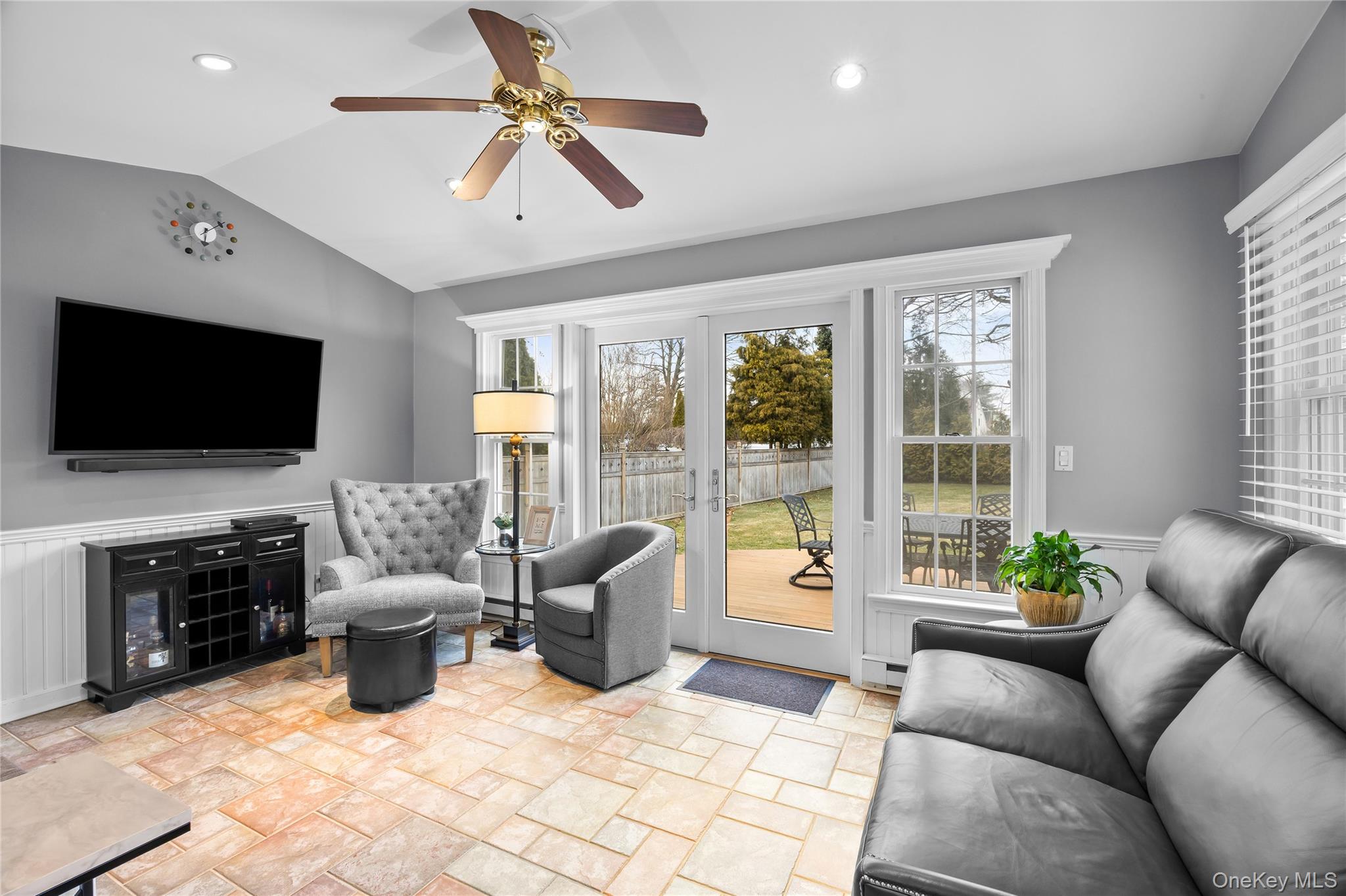 #4 photo, 26 Bedell Place, Amityville , NY 11701