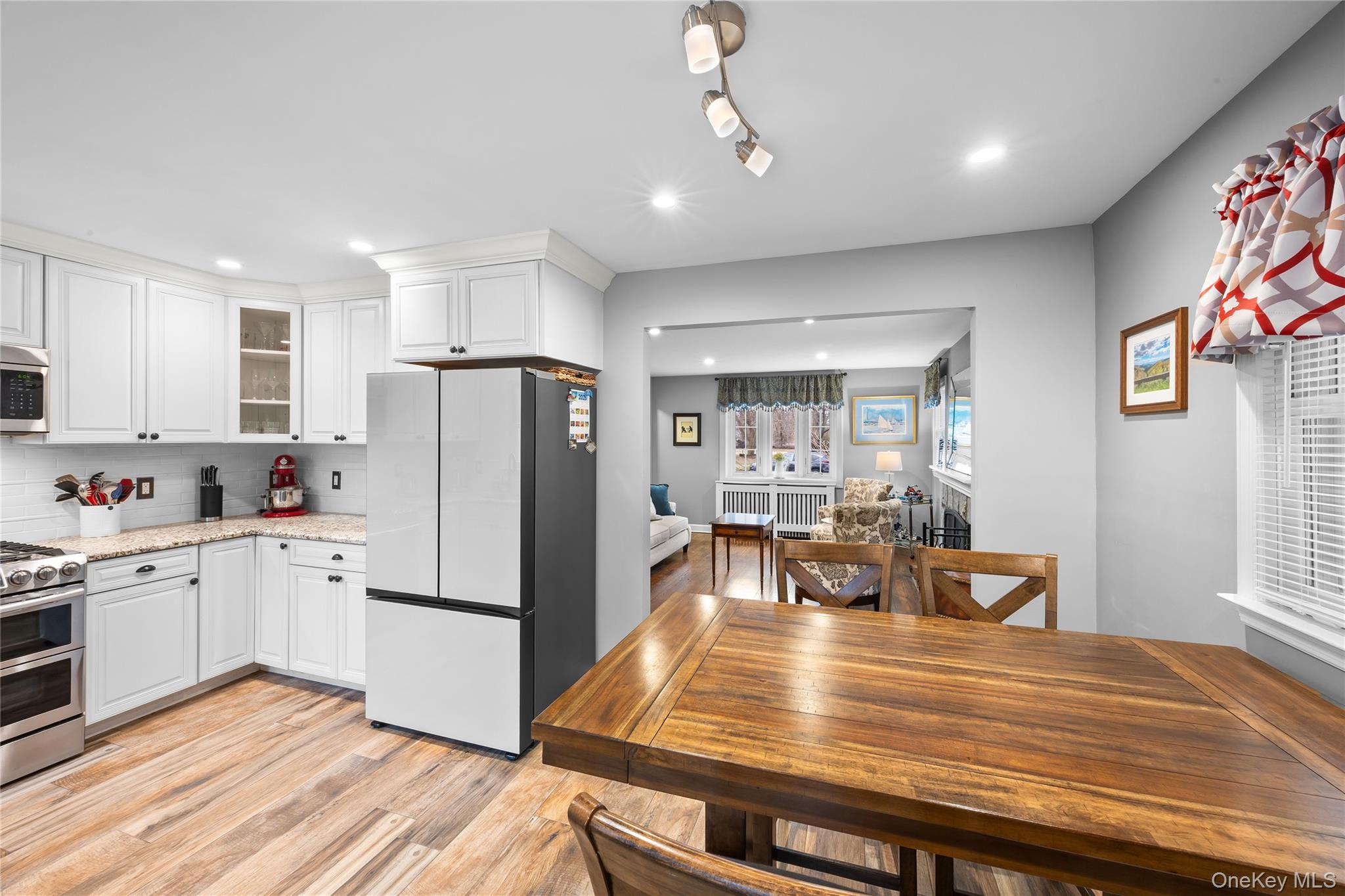 #8 photo, 26 Bedell Place, Amityville , NY 11701