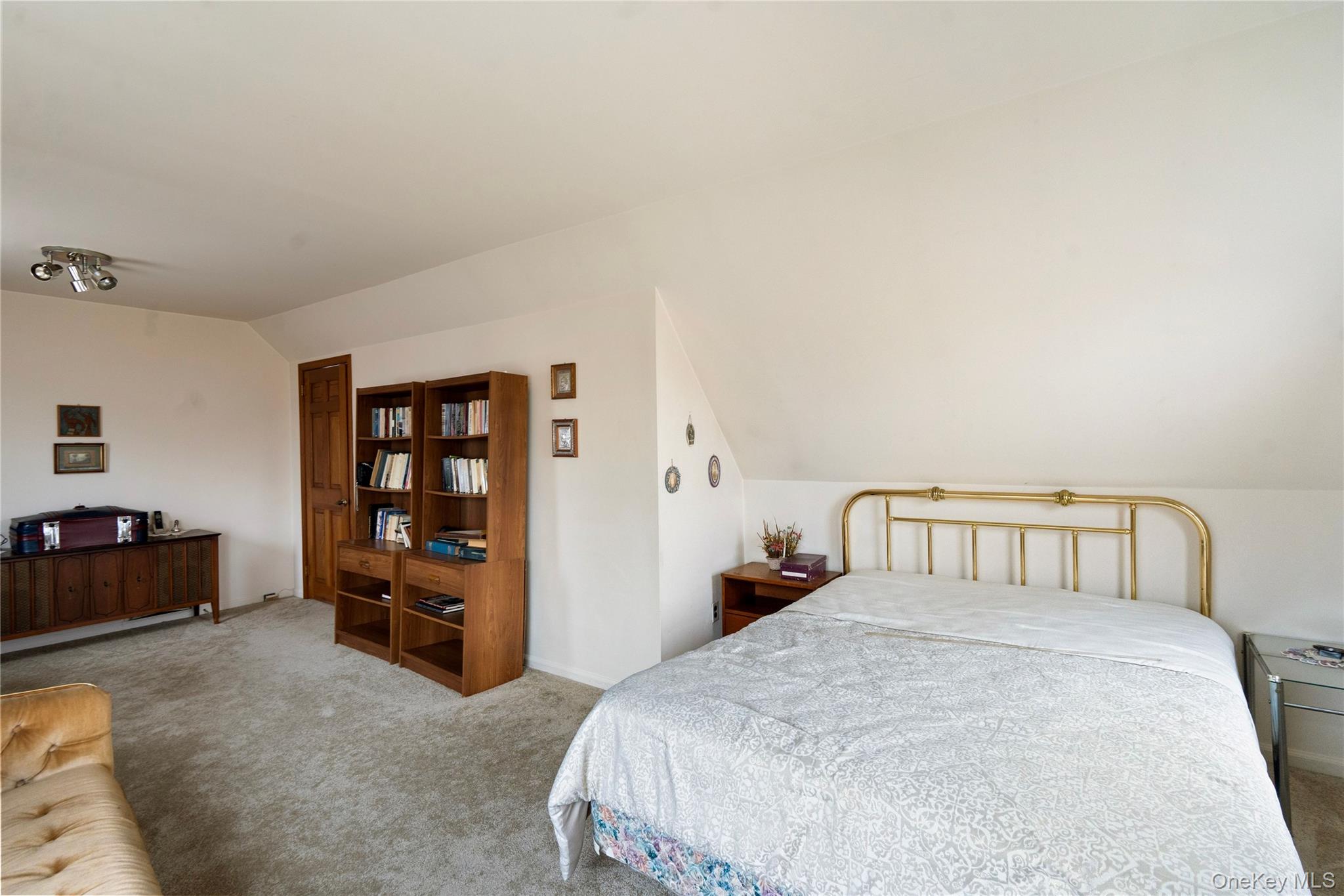 #17 photo, 181 Monroe Street, Franklin Square , NY 11010