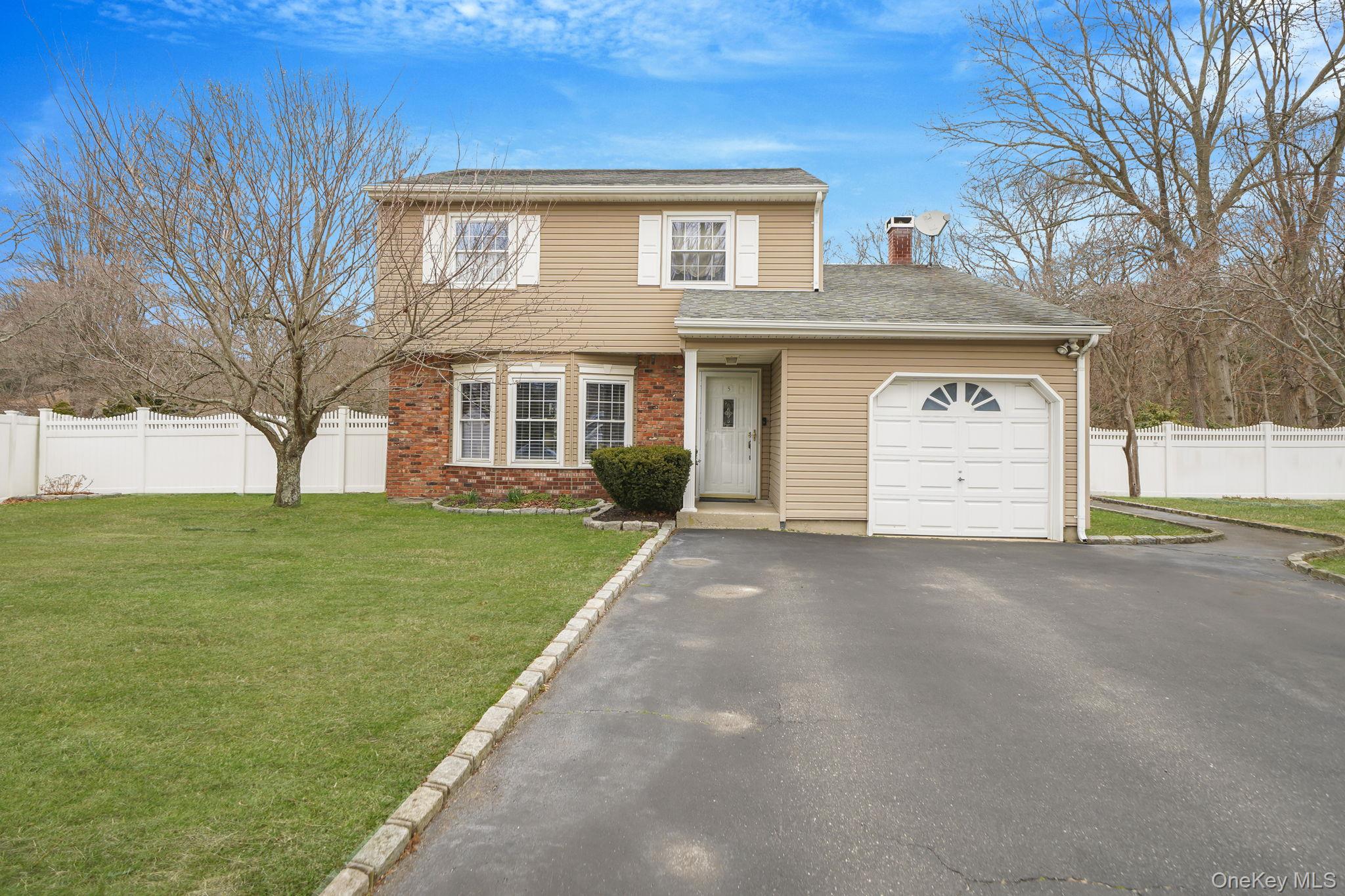 #1 photo, 5 Donna Court, Selden , NY 11784