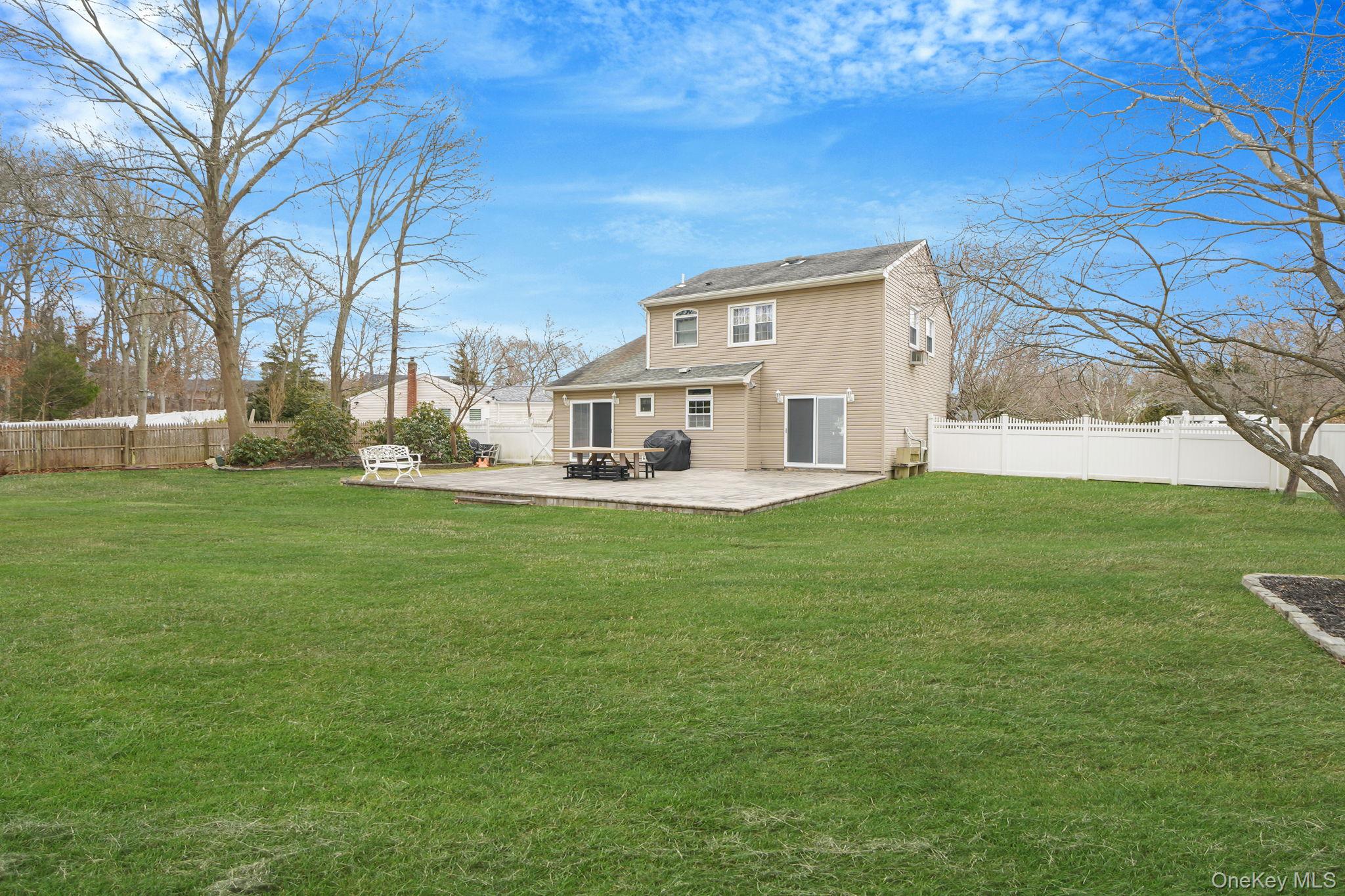 #2 photo, 5 Donna Court, Selden , NY 11784