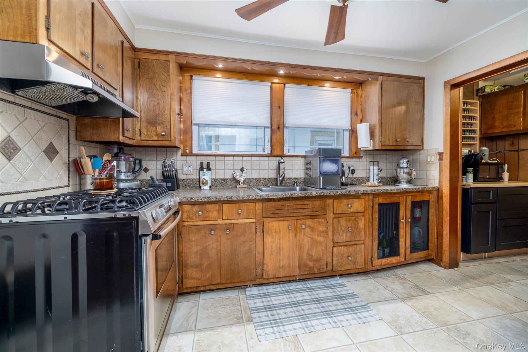 #15 photo, 2971 Waverly Avenue, Oceanside , NY 11572