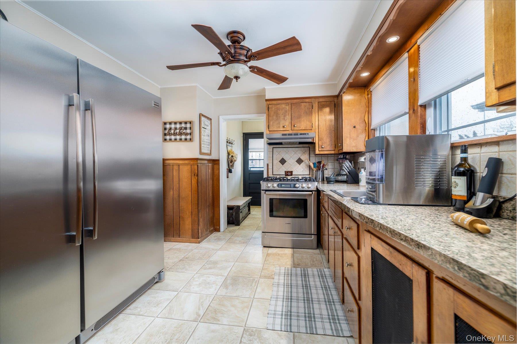 #17 photo, 2971 Waverly Avenue, Oceanside , NY 11572