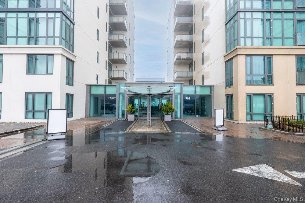 #1 photo, 701 Ridge Hill Boulevard, Yonkers , NY 10710