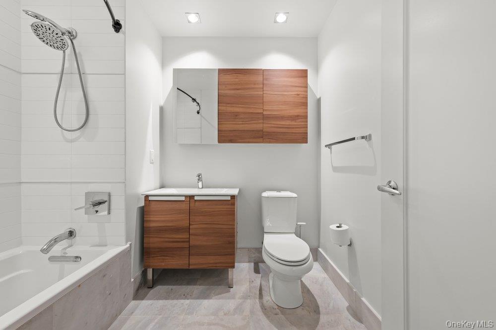 #8 photo, 701 Ridge Hill Boulevard, Yonkers , NY 10710