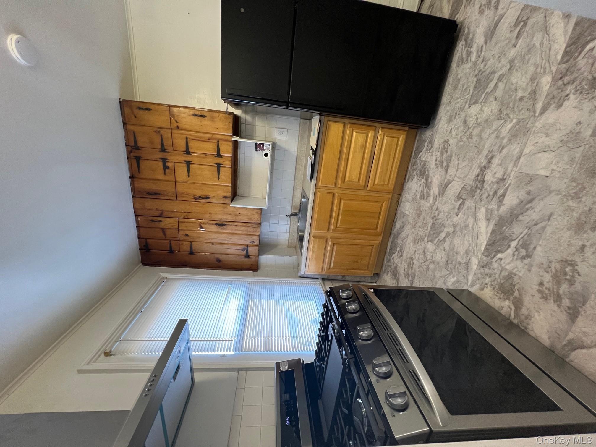 #1 photo, 24 S Eckar Street, Irvington , NY 10533