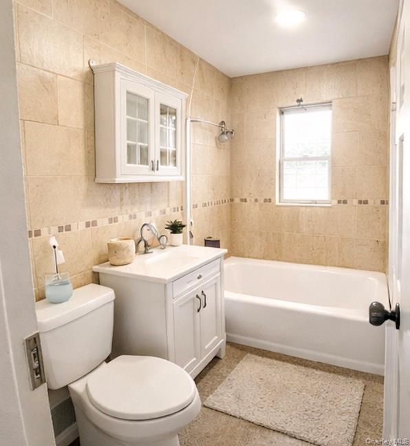 #6 photo, 10919 202, Saint Albans , NY 11412