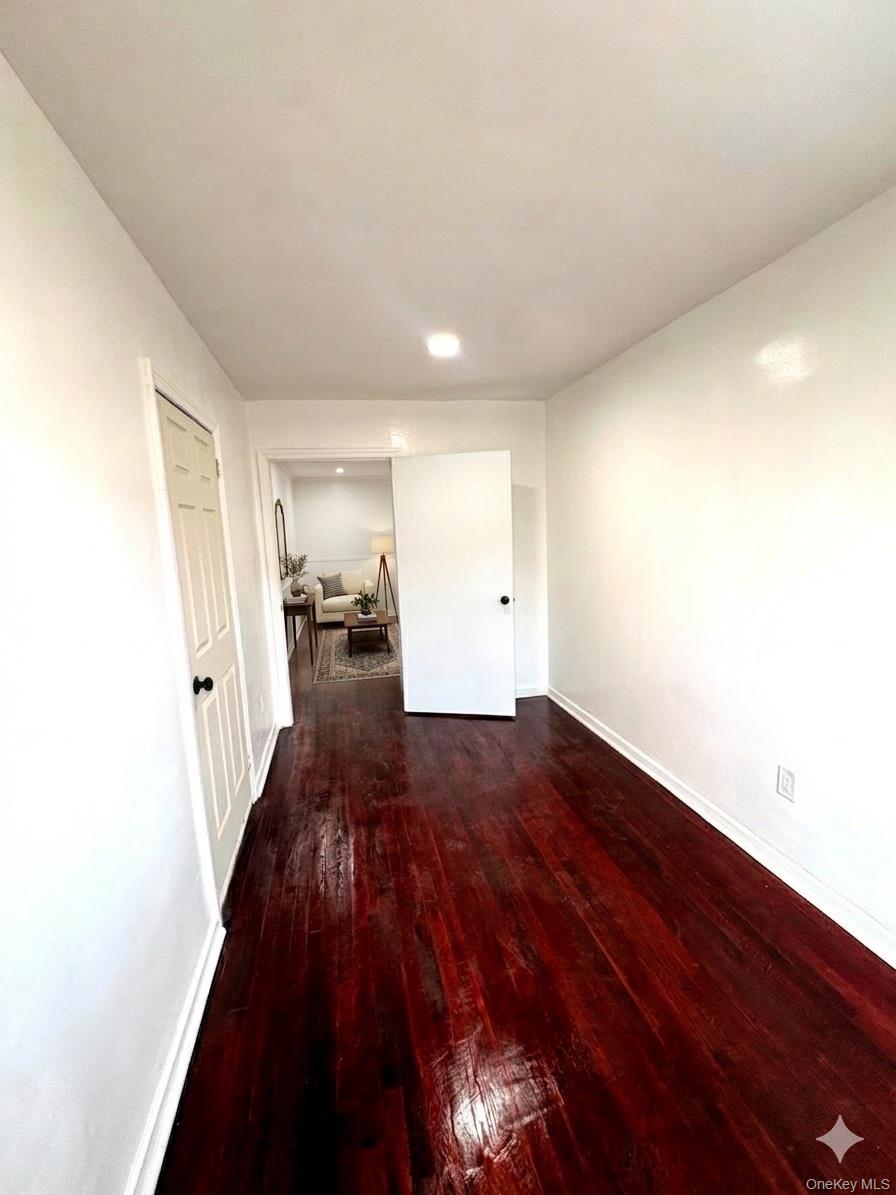 #9 photo, 10919 202, Saint Albans , NY 11412