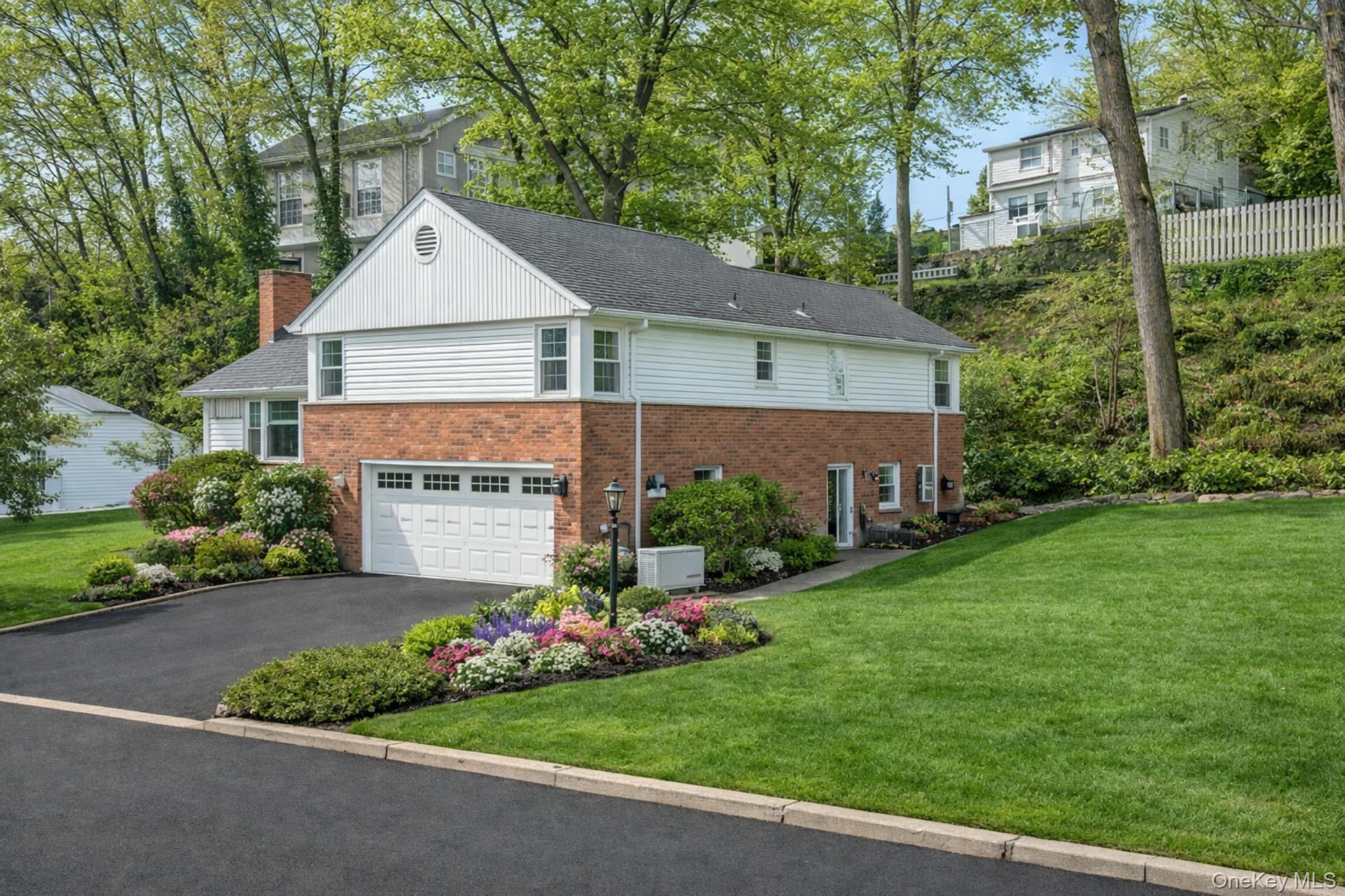 #2 photo, 61 Devon Road, Bronxville , NY 10708