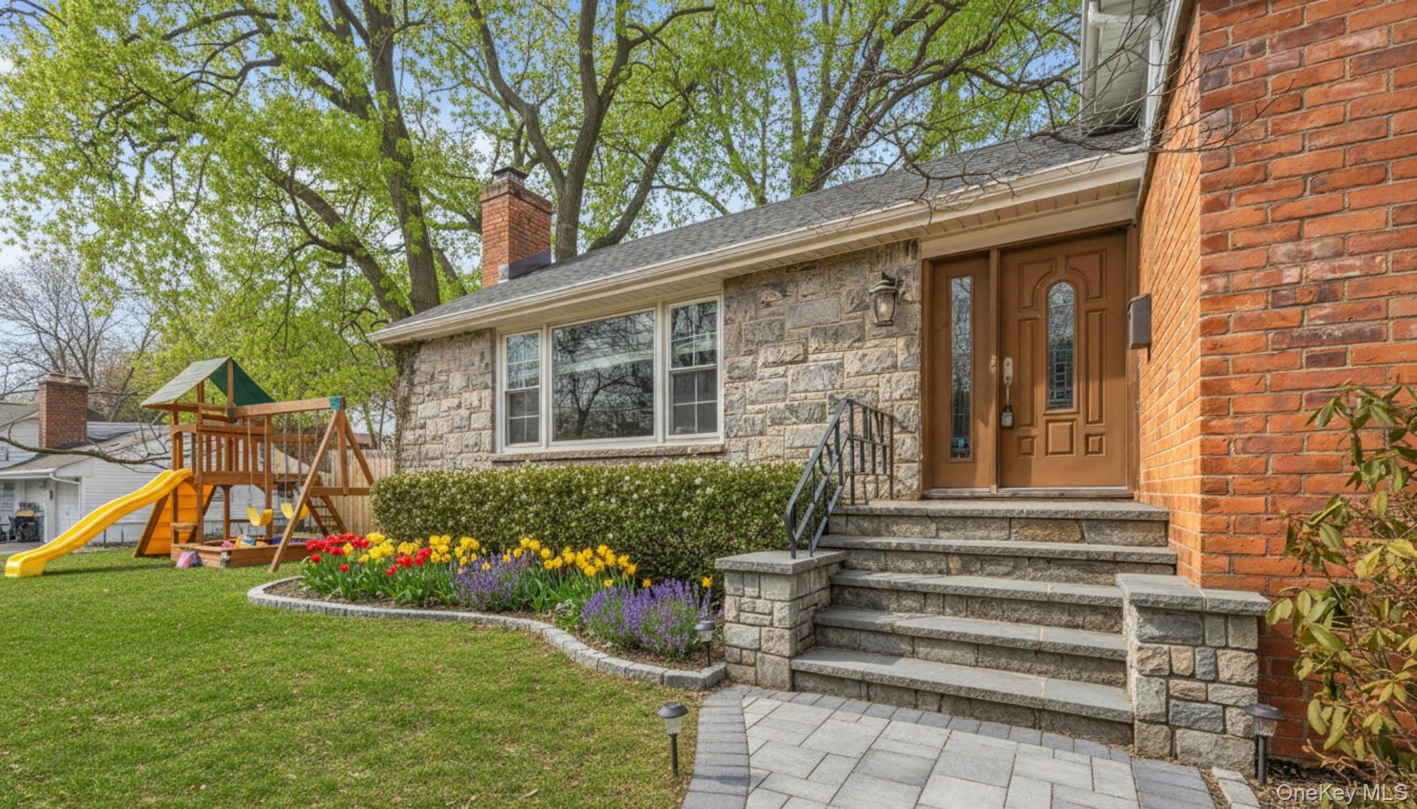 #3 photo, 61 Devon Road, Bronxville , NY 10708