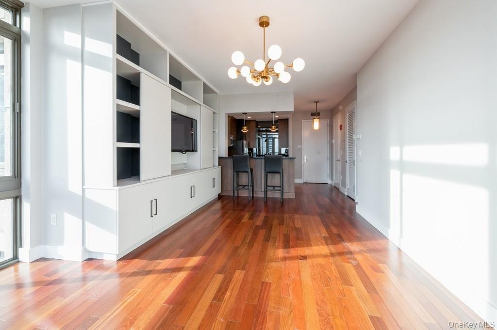 #2 photo, 175 Huguenot Street, New Rochelle , NY 10801