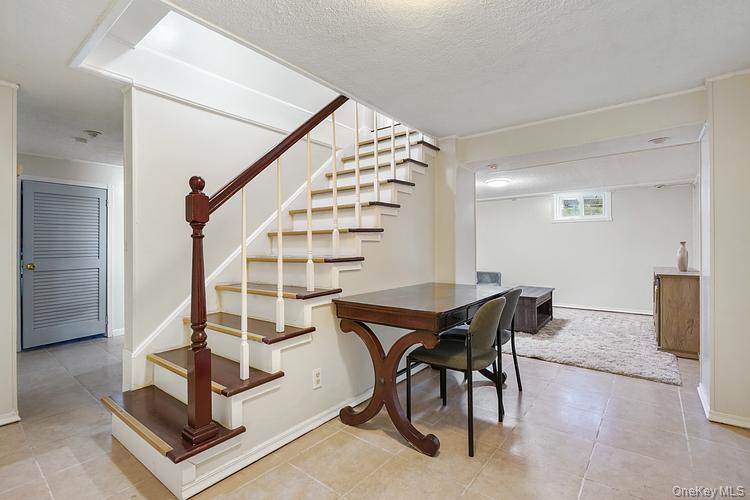 #14 photo, 199 South Road, White Plains , NY 10603