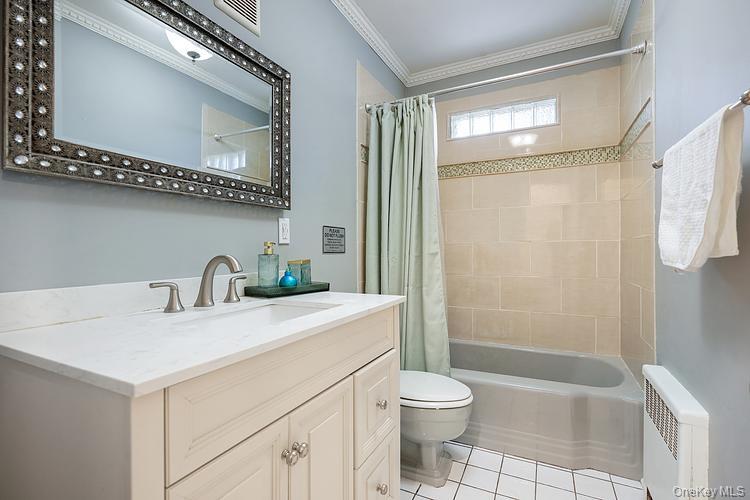 #16 photo, 199 South Road, White Plains , NY 10603