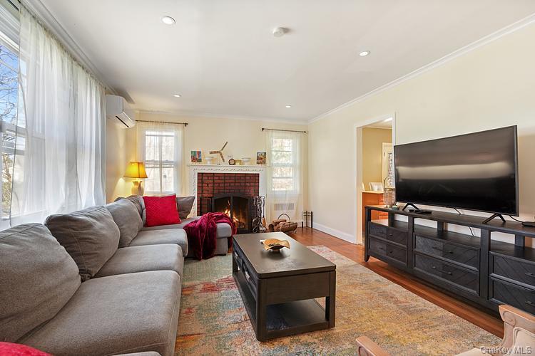 #3 photo, 199 South Road, White Plains , NY 10603