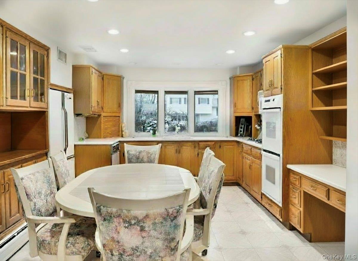 #6 photo, 3 Carlton Road, Orangeburg , NY 10962