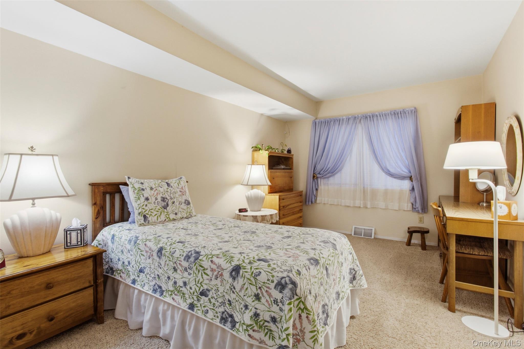 #11 photo, 100 Gateway Road, Yonkers , NY 10703