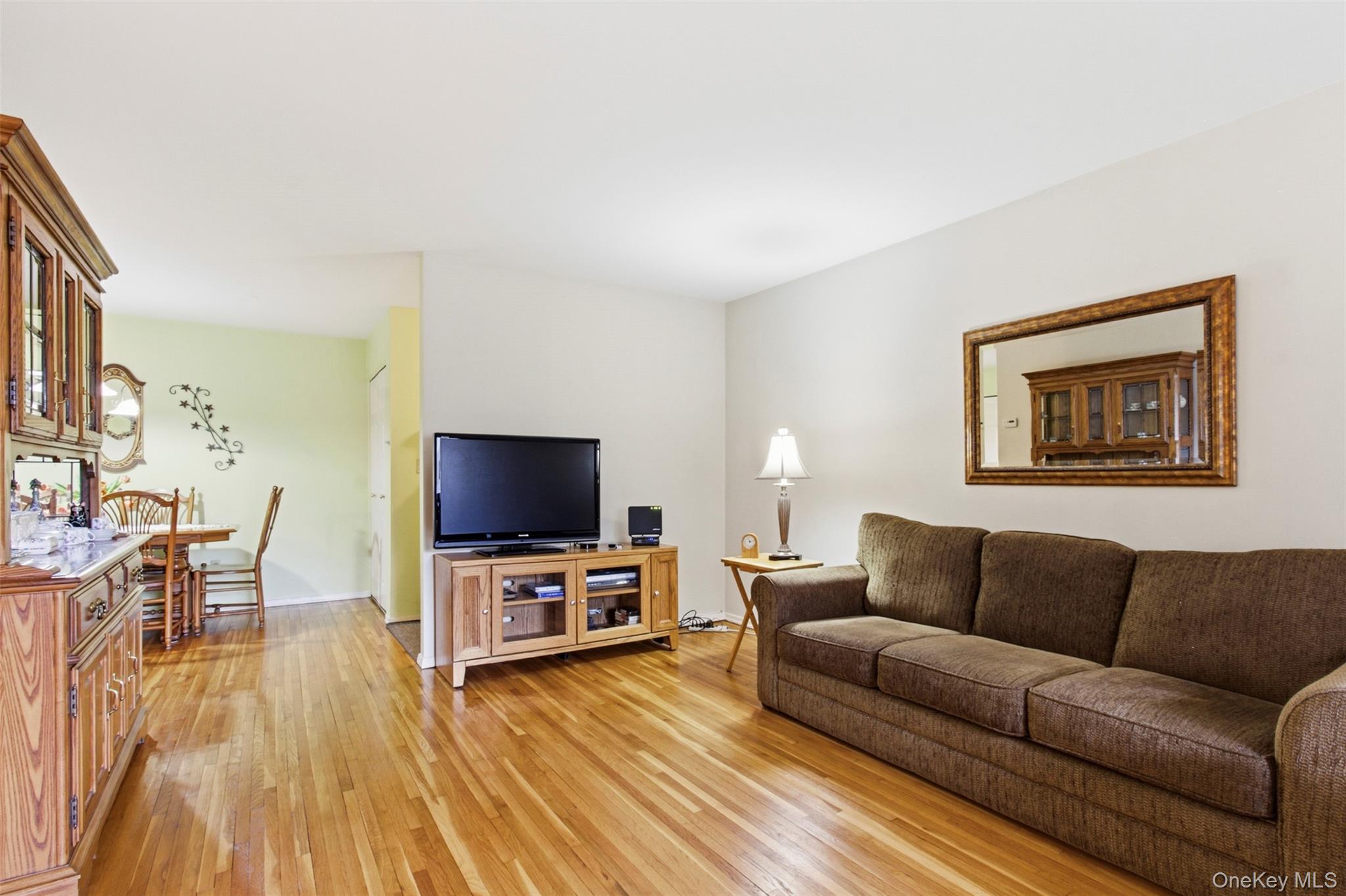 #4 photo, 100 Gateway Road, Yonkers , NY 10703