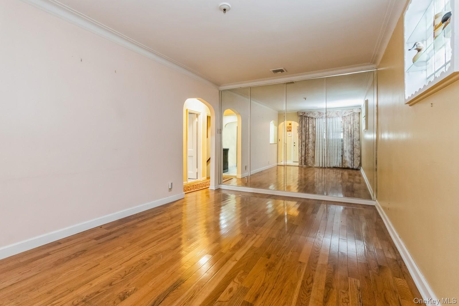 #14 photo, 4121 Grace Avenue, Bronx , NY 10466