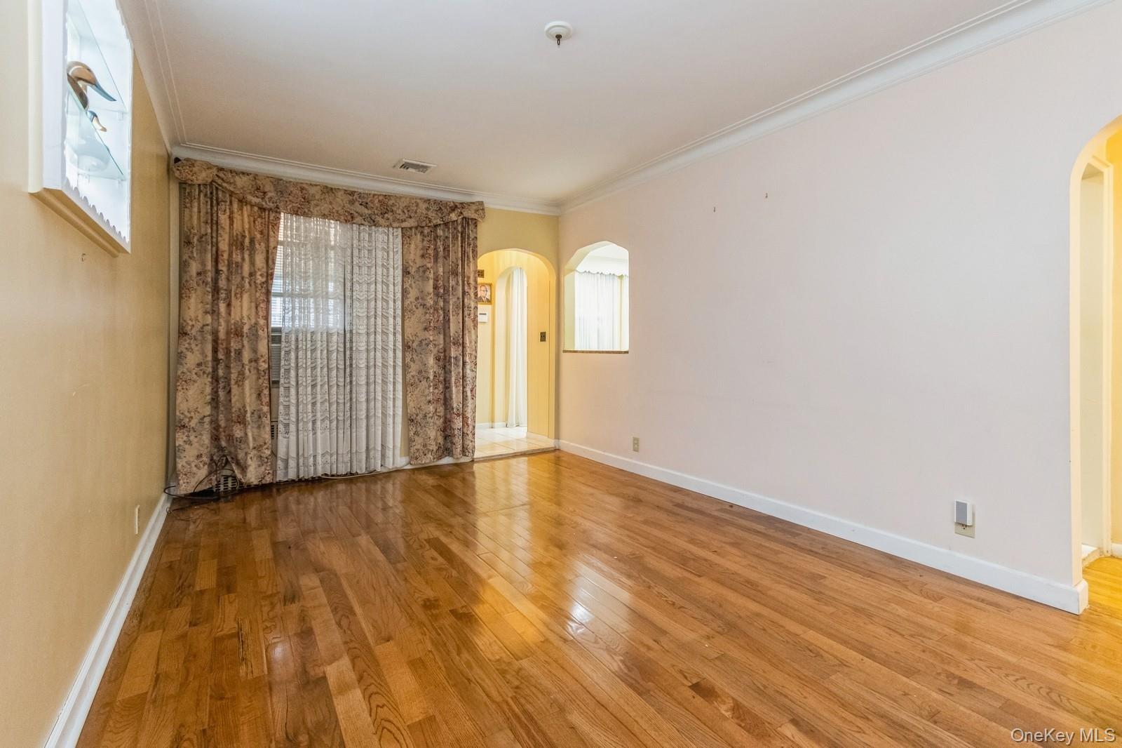 #15 photo, 4121 Grace Avenue, Bronx , NY 10466