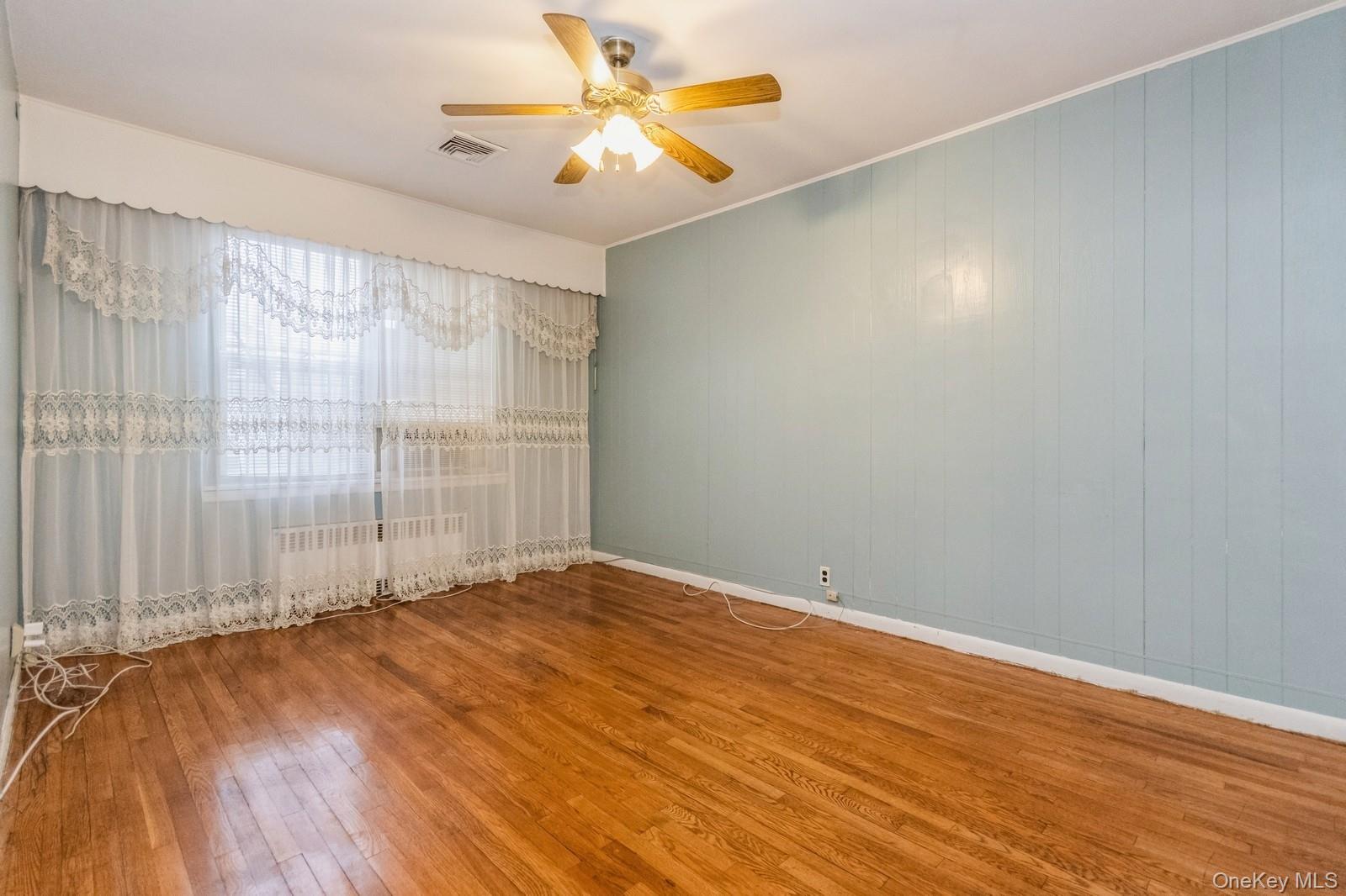 #20 photo, 4121 Grace Avenue, Bronx , NY 10466