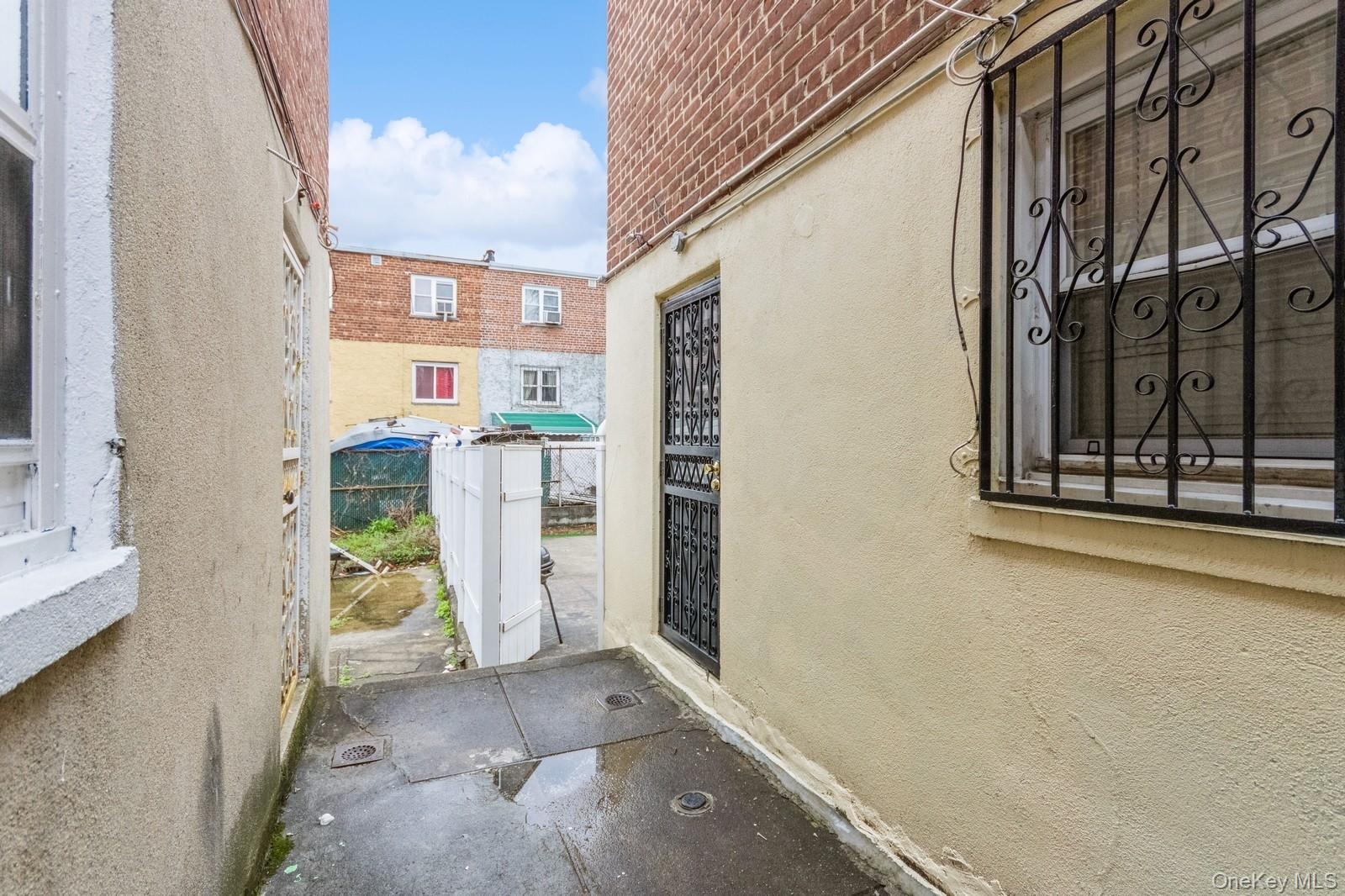 #3 photo, 4121 Grace Avenue, Bronx , NY 10466