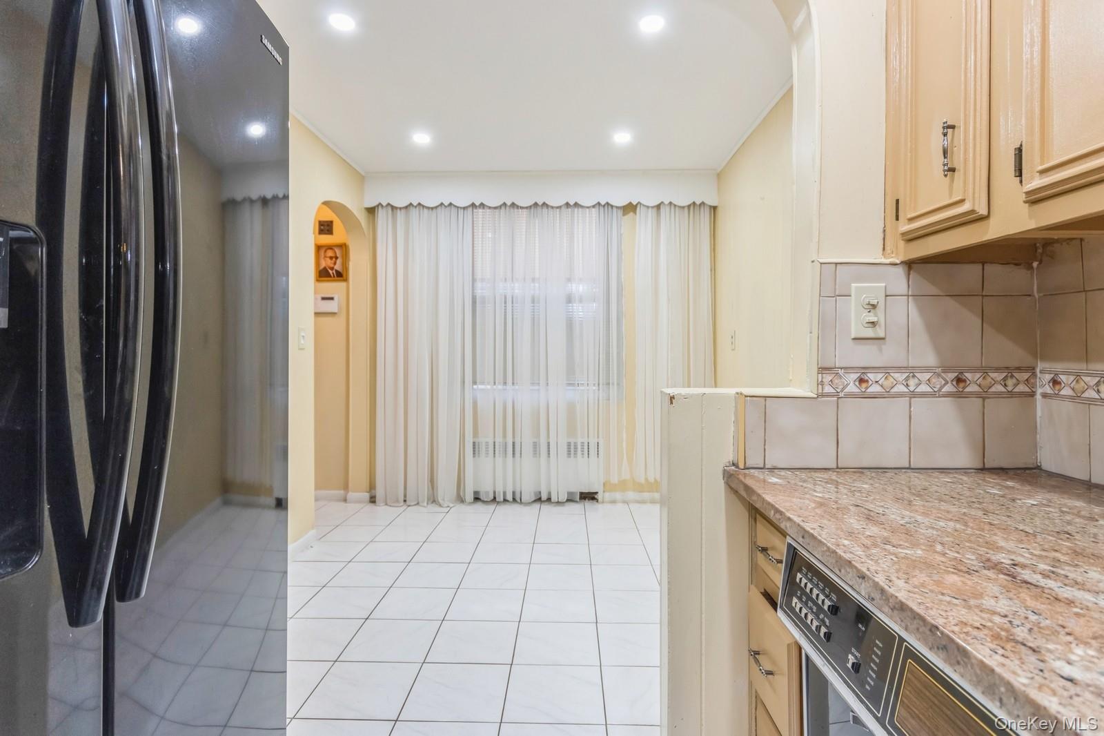 #8 photo, 4121 Grace Avenue, Bronx , NY 10466