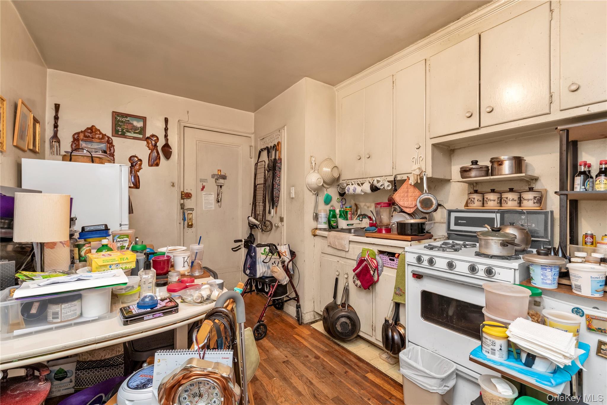 #8 photo, 55-05 Woodside Avenue, Woodside , NY 11377