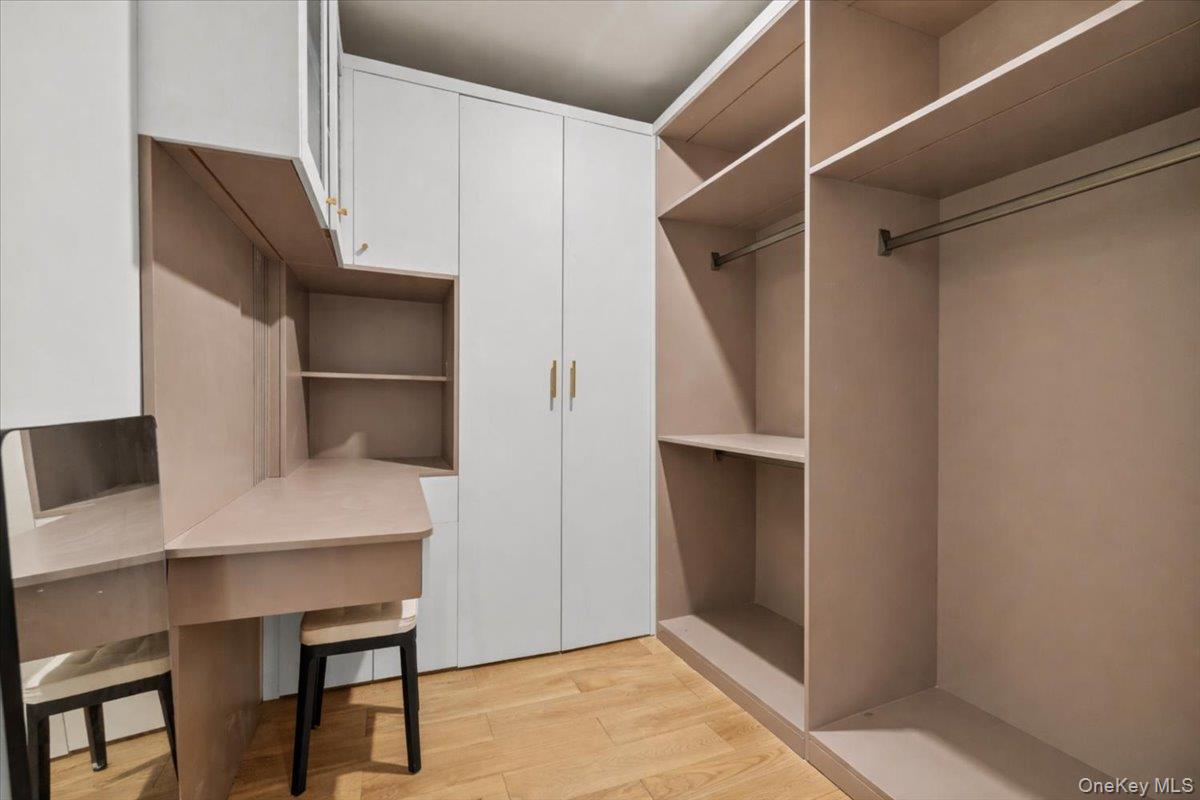 #14 photo, 2 Elf Road, स्योसेट Syosset , NY 11791