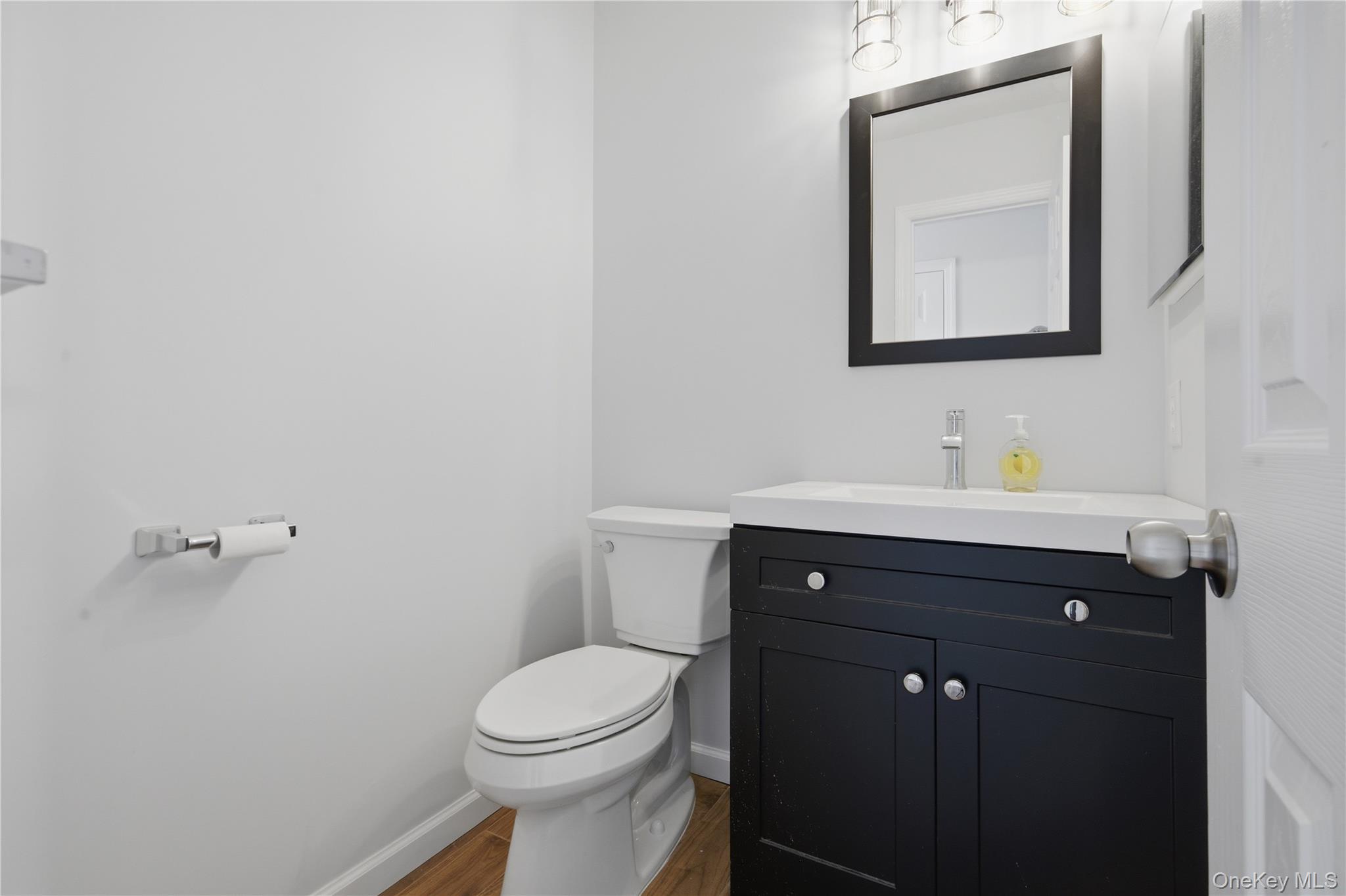 #10 photo, 69 Thomas Lane, সাফোক কাউন্টি East Setauket , NY 11733