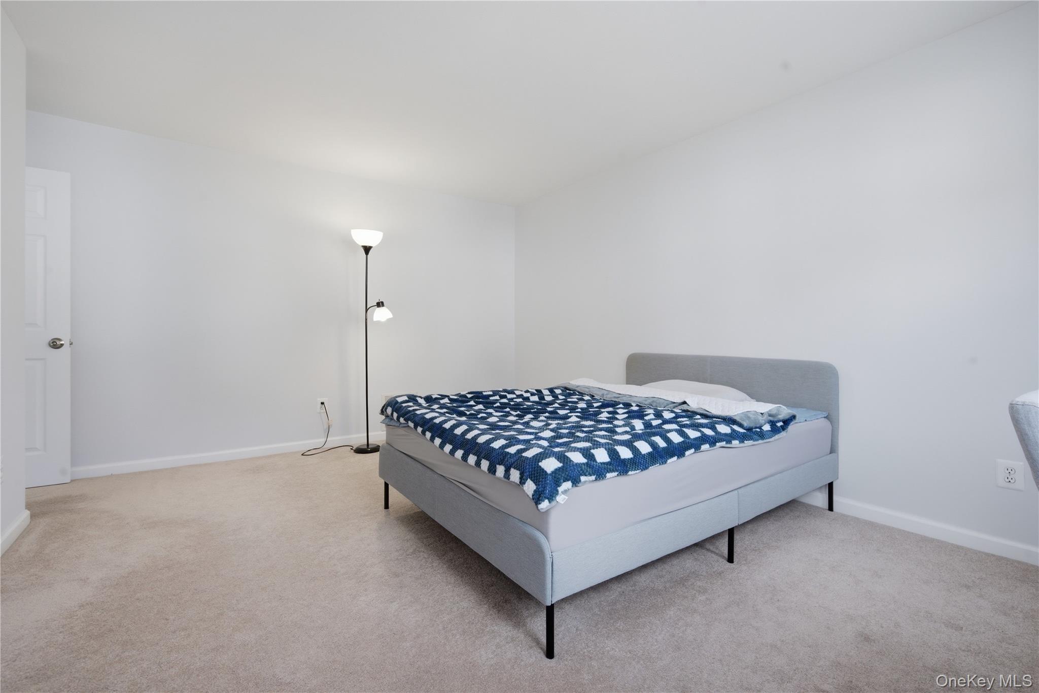 #13 photo, 69 Thomas Lane, সাফোক কাউন্টি East Setauket , NY 11733