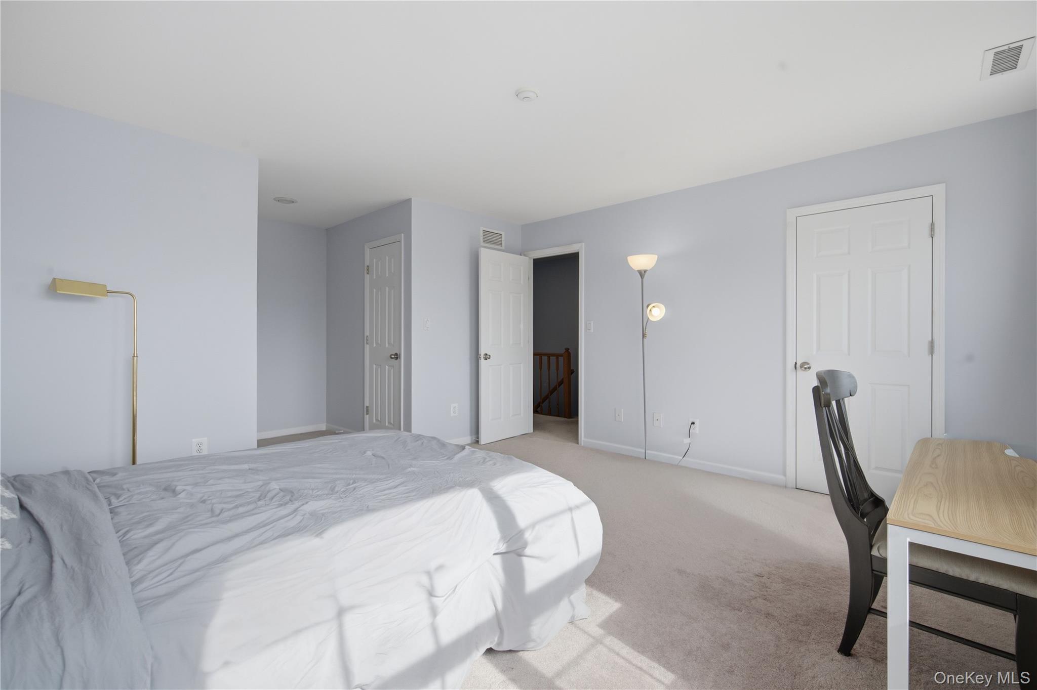 #20 photo, 69 Thomas Lane, সাফোক কাউন্টি East Setauket , NY 11733