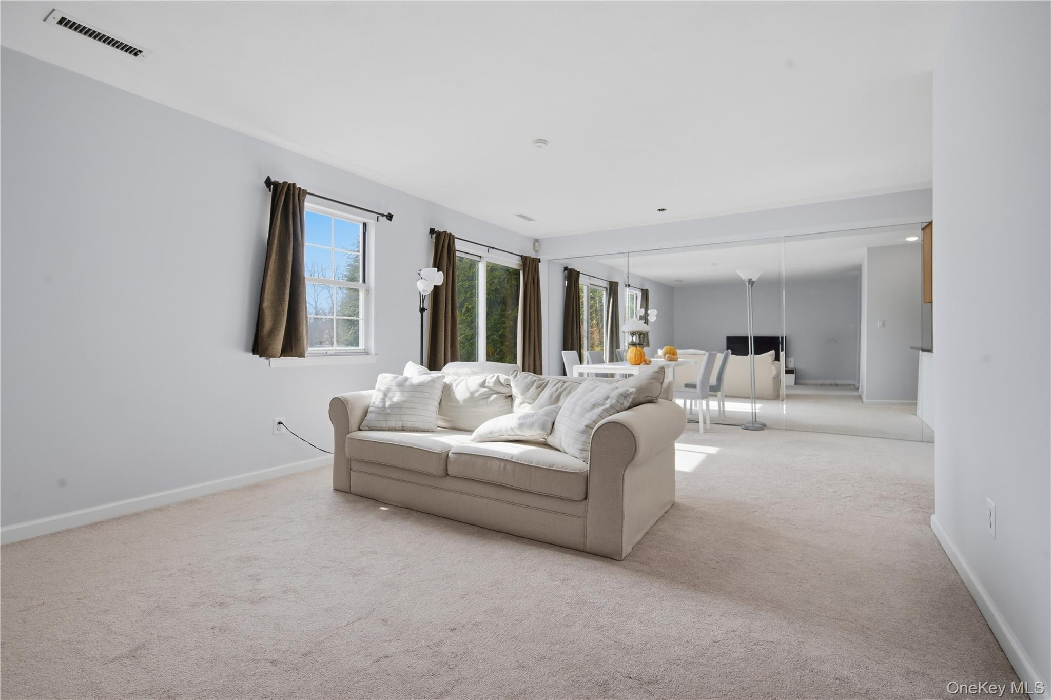 #8 photo, 69 Thomas Lane, সাফোক কাউন্টি East Setauket , NY 11733