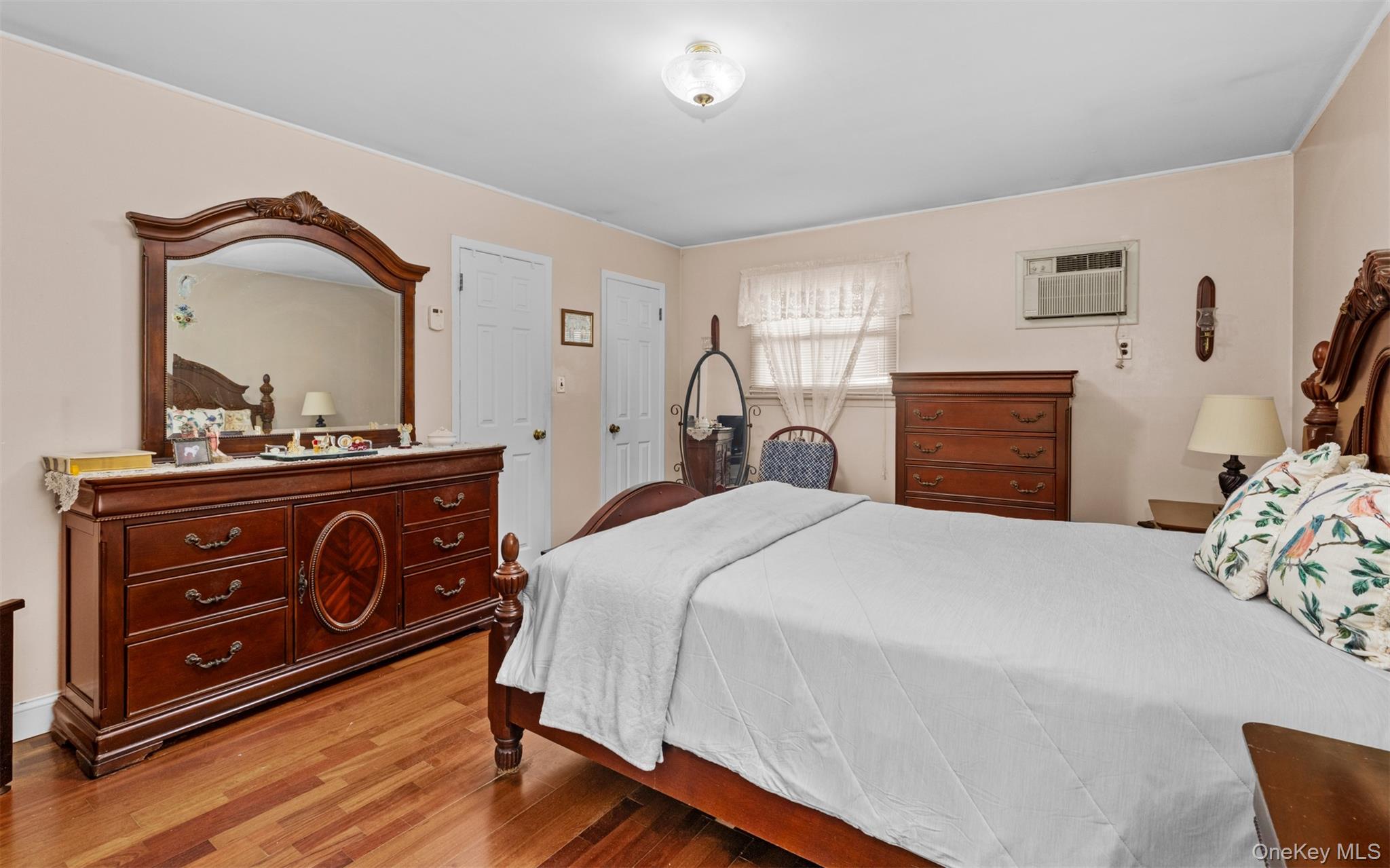 #12 photo, 82 Barnyard Lane, 长岛 Levittown , NY 11756