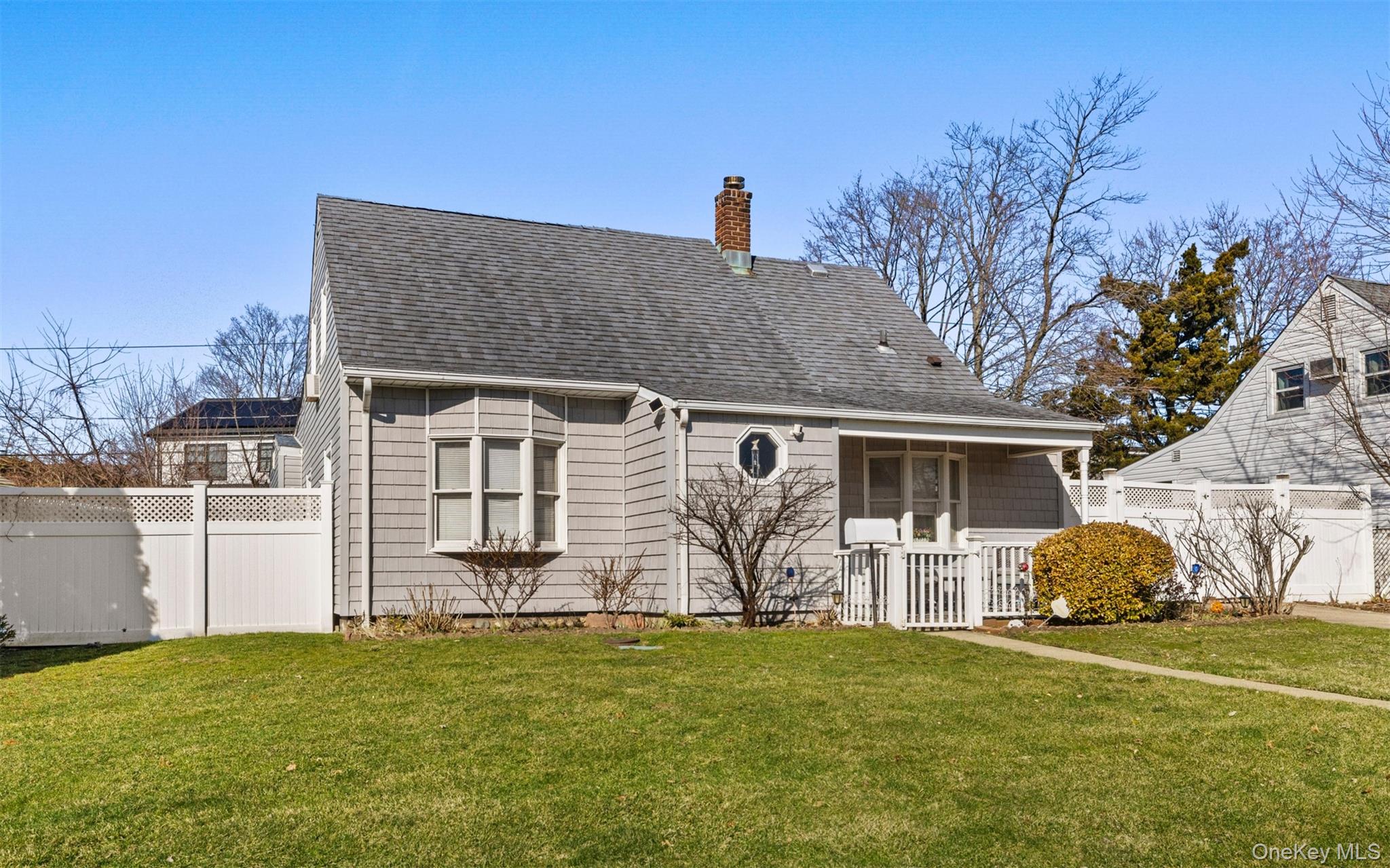 #20 photo, 82 Barnyard Lane, 长岛 Levittown , NY 11756