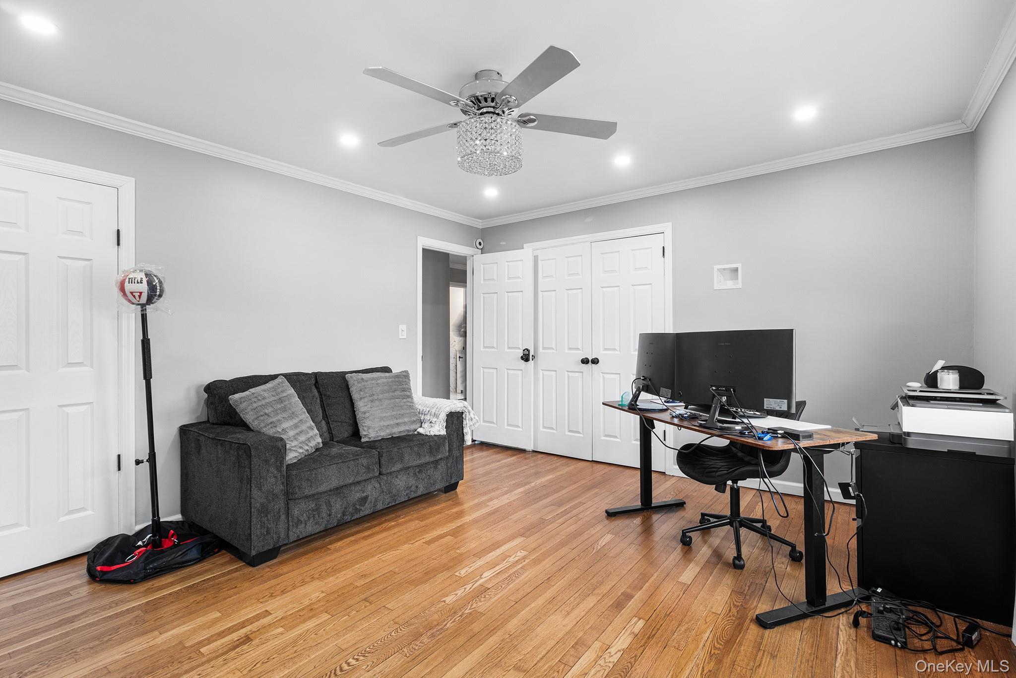 #13 photo, 2309 Mattituck Avenue, Seaford , NY 11783