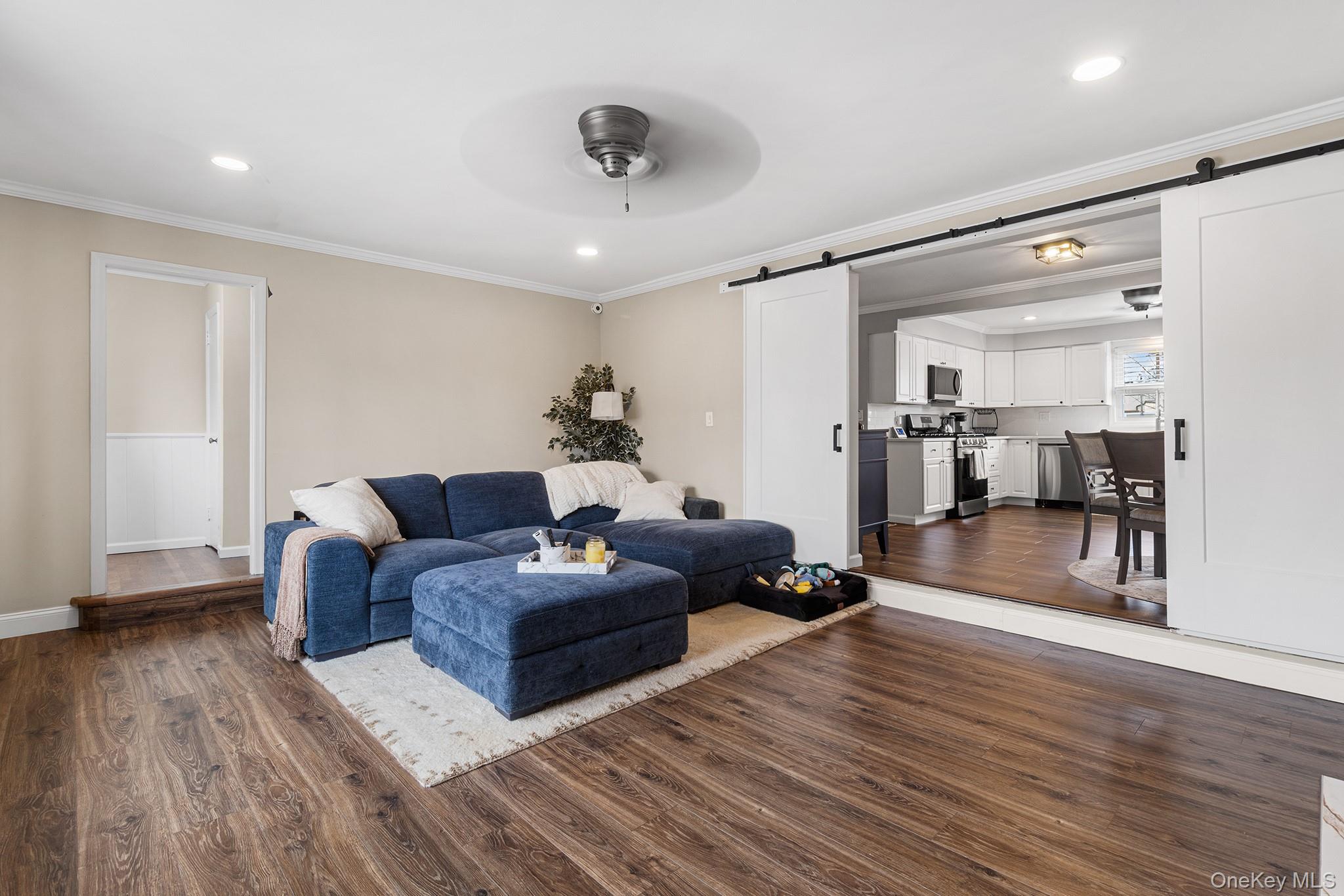 #4 photo, 2309 Mattituck Avenue, Seaford , NY 11783