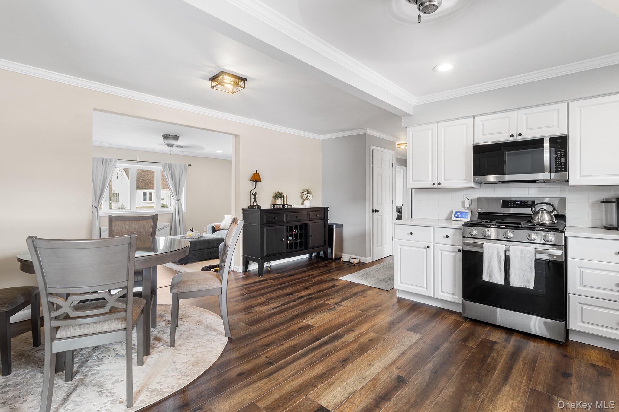 #9 photo, 2309 Mattituck Avenue, Seaford , NY 11783