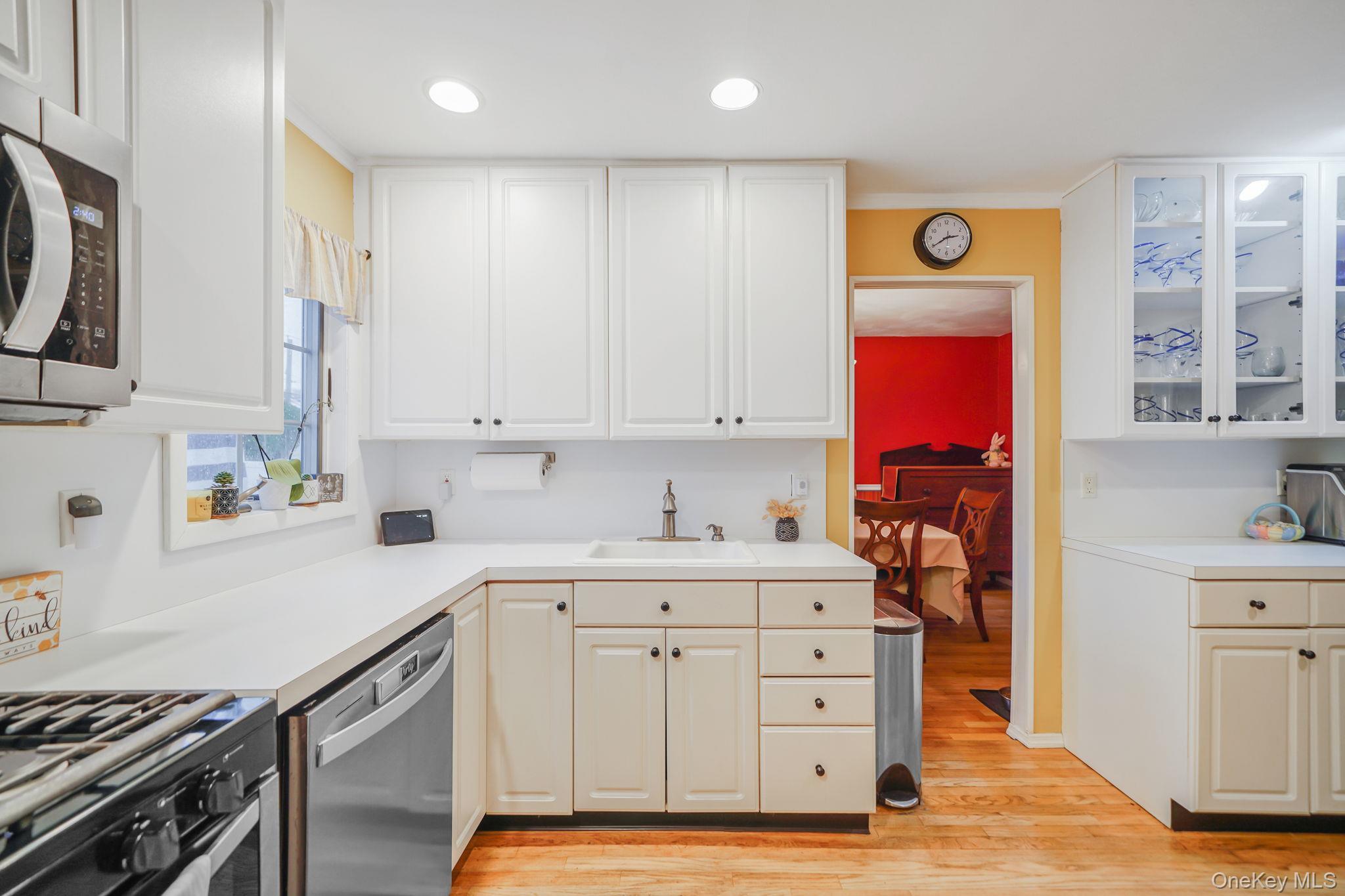 #12 photo, 18 Enfield Lane, Kings Park , NY 11754